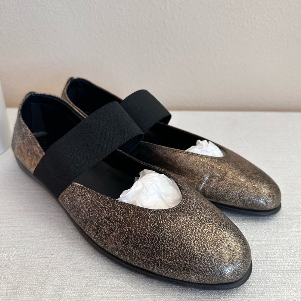 The Flexx Black Gold Leather Mary Jane elastic Strap Comfy Flats Women’s 11